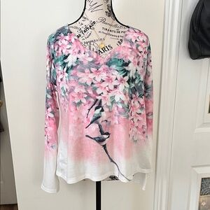 Elegant Floral V-Neck Blouse